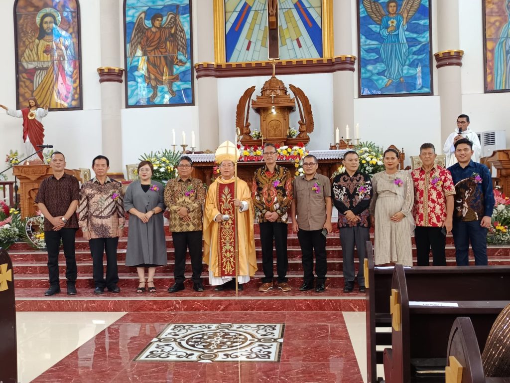 Resmikan Gereja Paroki St Antonius de Padua Airmadidi, Uskup: Ini Bukti Kekuatan Cinta 4 3b195b9f afd6 4c21 b281 d7910cb8c792