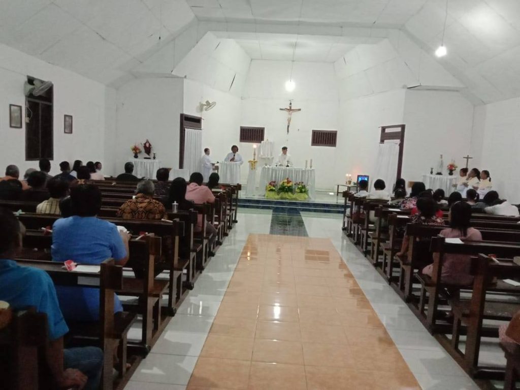 Vigili Paskah Tahun 2025: Cerita dalam Gambar 8 Nggasuang 2 1