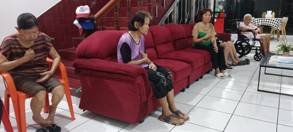 Menghidupi Sabda, Menyebarkan Terang 1 1000159670