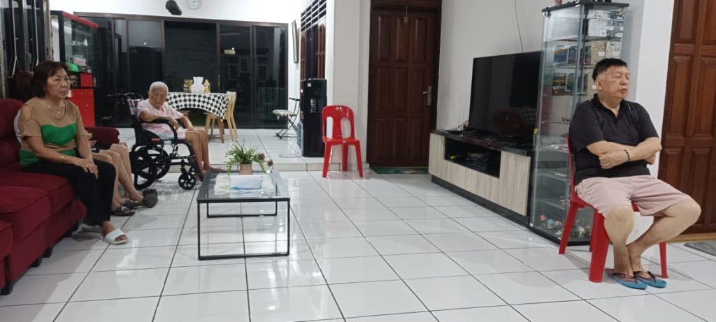 Menghidupi Sabda, Menyebarkan Terang 2 1000159673