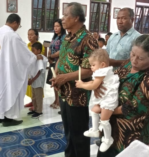 Komuni Pertama dan Baptis Di Stasi Nggasuang 1 558969476 122246901698220949 9190683263321361172 n