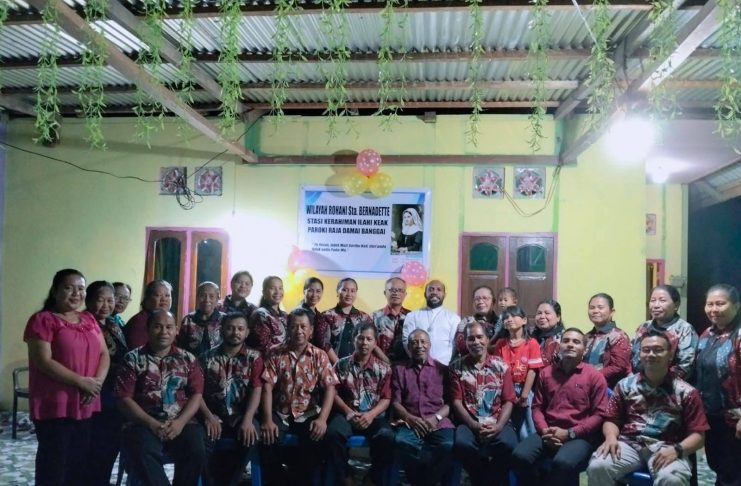 Umat Wilroh Santa Bernadette Keak Rayakan Pesta Pelindung