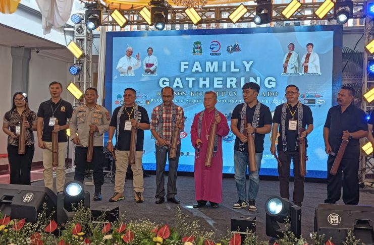 Ratusan Penggiat Komsos Keuskupan Manado Ramaikan Hari Komunikasi Sedunia di Paroki Warembungan