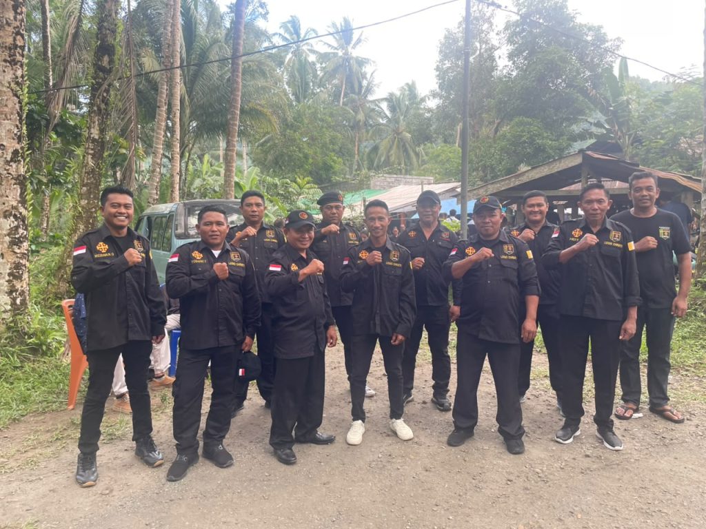 Legio Christi Paroki Tahuna Wujudkan Pelayanan Kasih dalam Upacara Pemakaman di Kelurahan Mahena 1 WhatsApp Image 2026 07 10 at 01.28.01