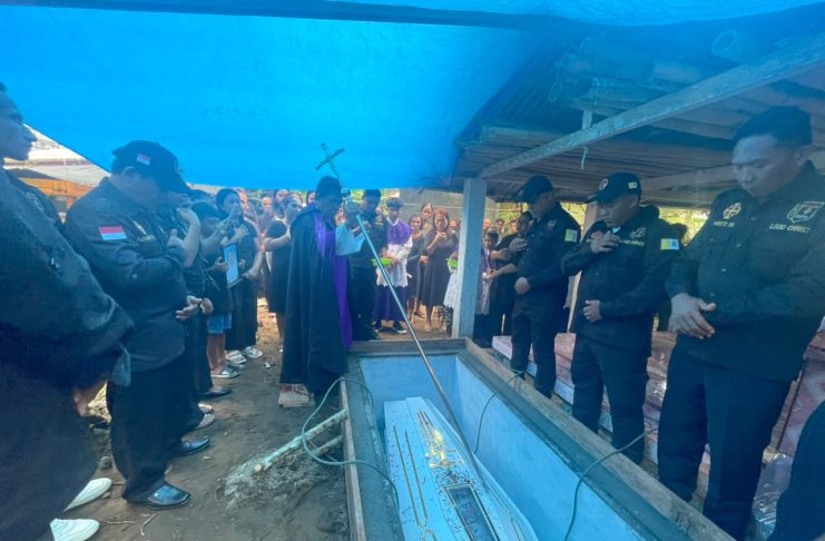 Legio Christi Paroki Tahuna Wujudkan Pelayanan Kasih dalam Upacara Pemakaman di Kelurahan Mahena